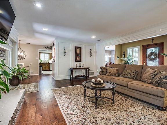5th image of 806 Shadycreek Ct