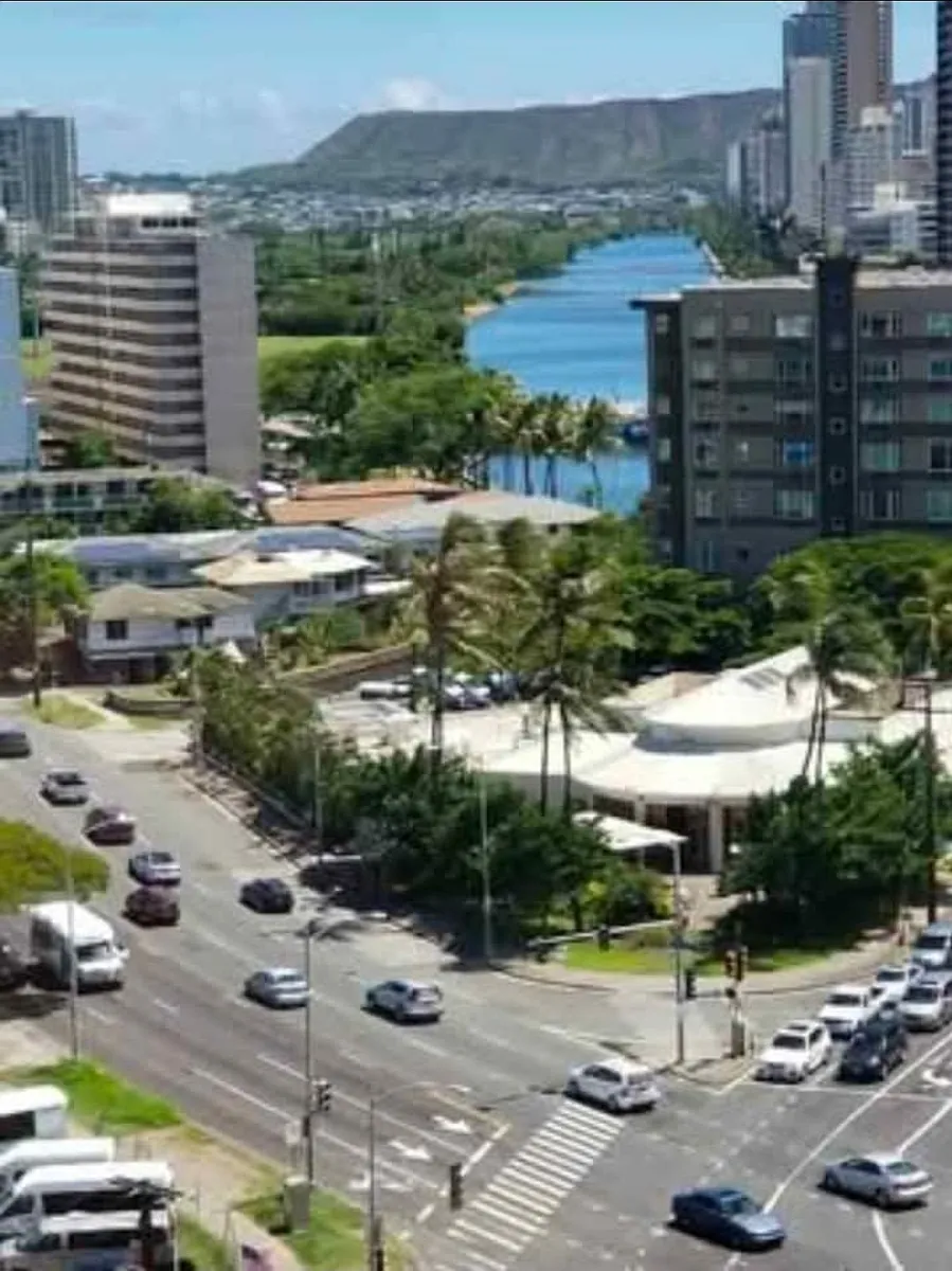 Building Photo - 1855 Kapiolani Blvd #2