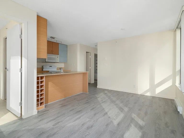 909 Mainland St #1409 — Photo 6