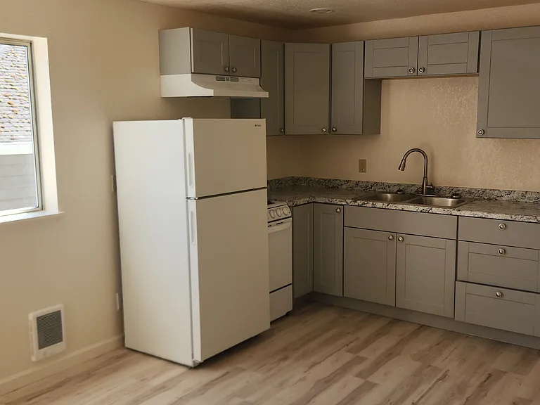9412 1st Ave NE #2C — Photo 3