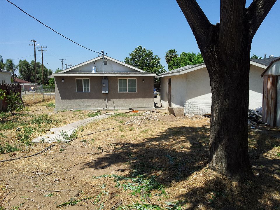 2nd image of 1306 Santa Fe Ave