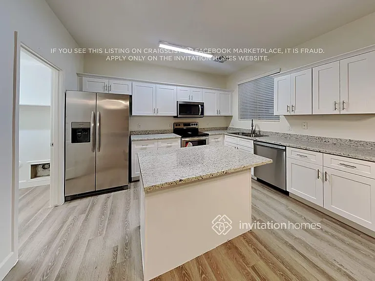 14667 N 174th Ave — Photo 10
