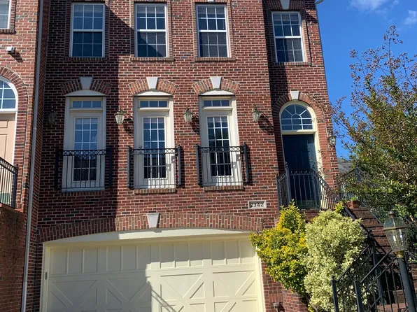 2342 Stone Fence Ln, Oak Hill, VA 20171