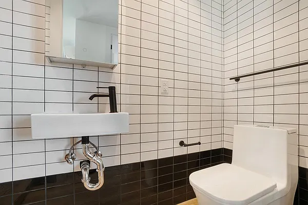 Rented by Brooklyn Group | media 6