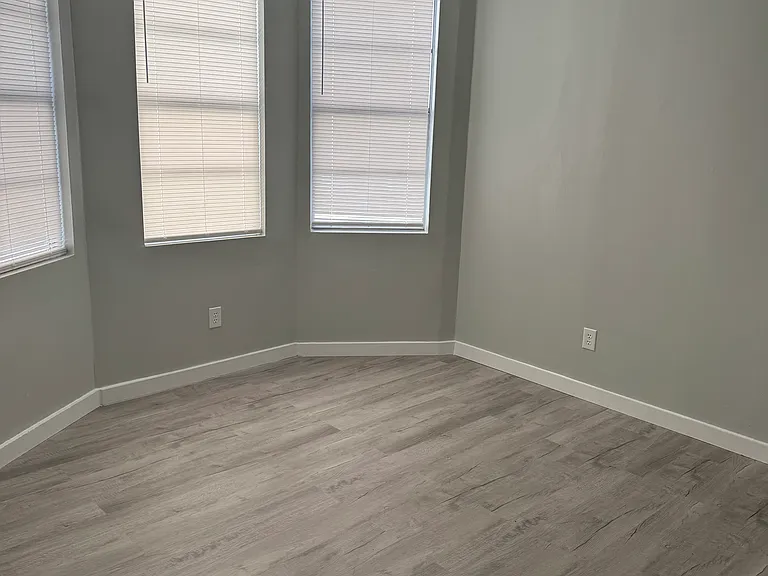 2332 Albert St #A — Photo 3