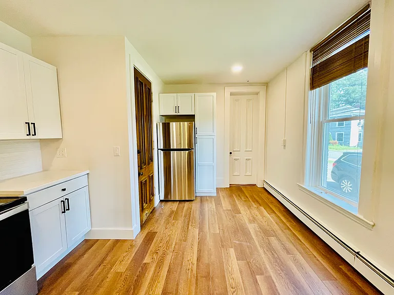 40 S Main St #1 — Photo 3