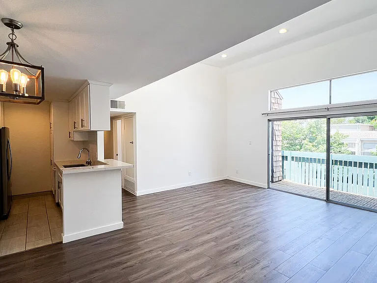 5700 Etiwanda Ave #257 — Photo 3