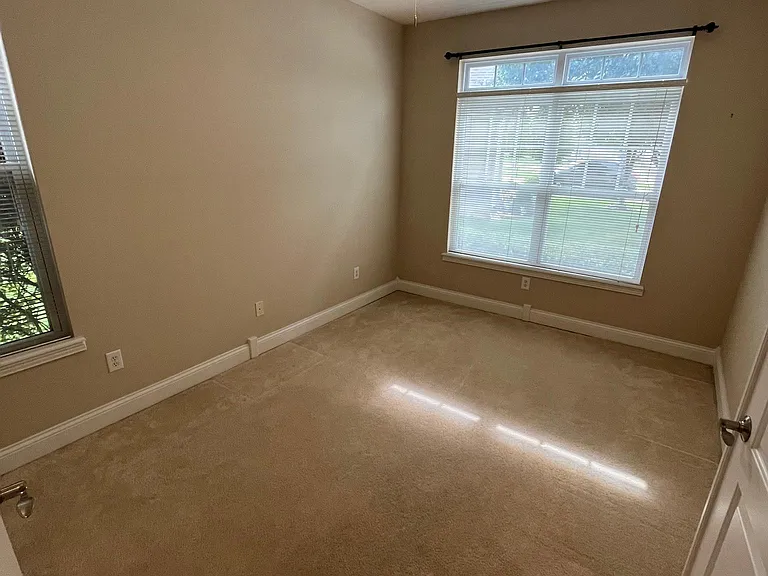 528 Rickels Ct — Photo 4