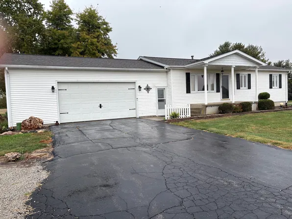 1441 N 1625 East Rd, Taylorville, IL 62568