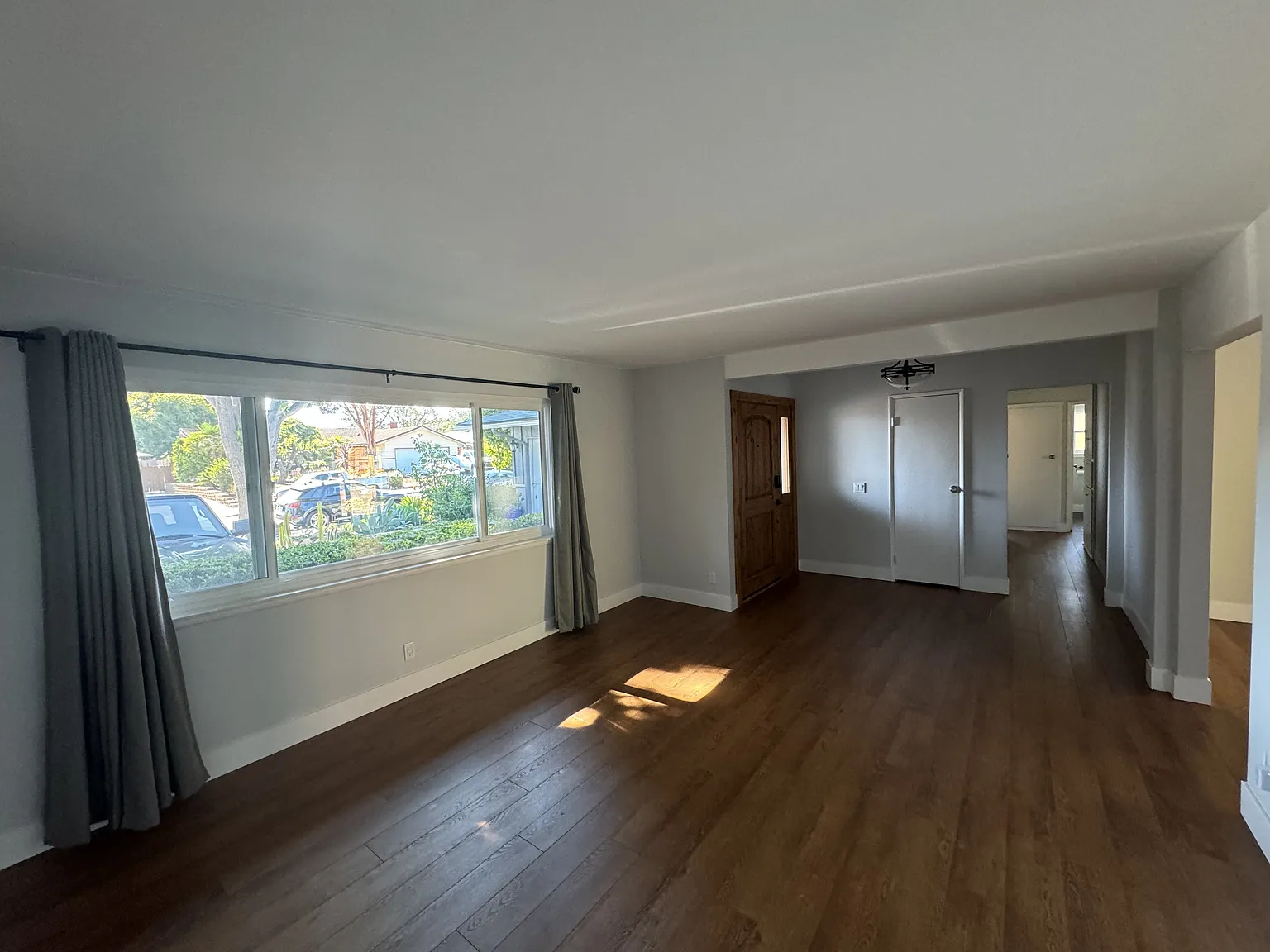 3 bed, 1423 sqft, $5,750 — Photo 2