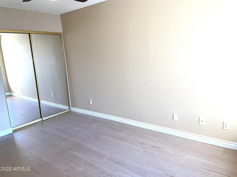 4522 E Renee Dr — Photo 10