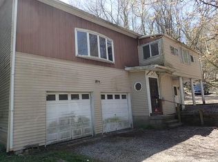621 Prospect St, Crescent, PA 15046