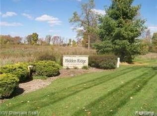 5567 Birch Ln, Davisburg, MI 48350