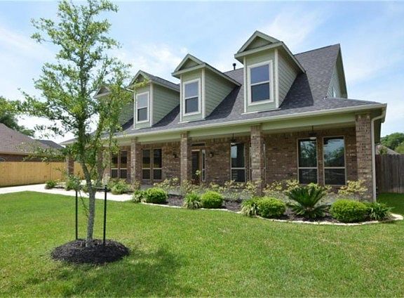 2nd image of 213 Village Dr