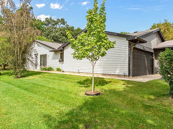 3rd image of 13376 Hughes Ct