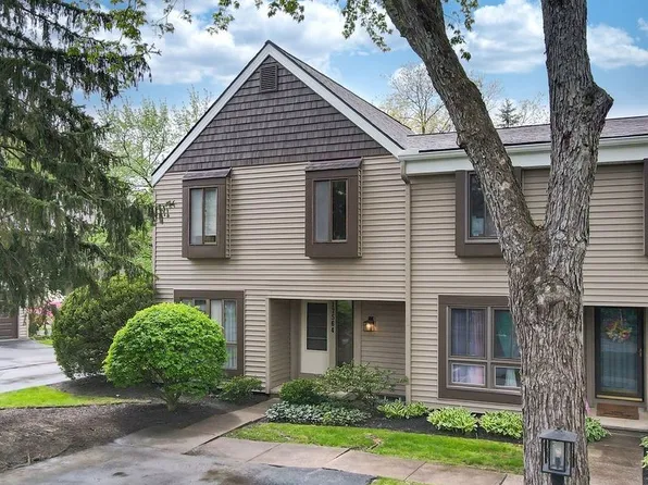 17564 Fairlawn Dr, Chagrin Falls, OH 44023