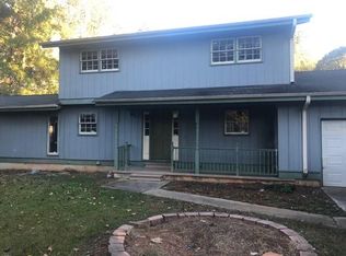 658 Springlake Rd, Lawrenceville, GA 30045