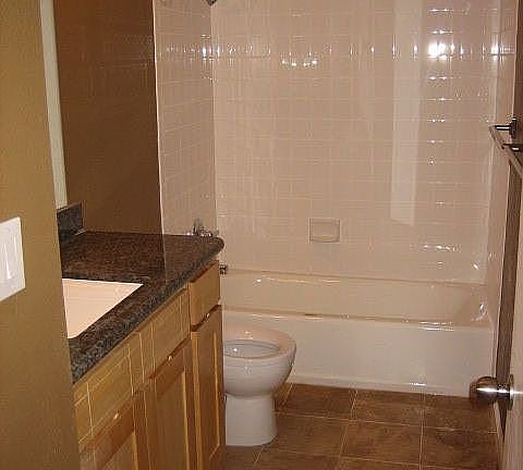 3rd image of 4732 Strawberry Ln