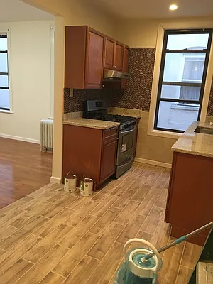 Rented by Metropolis International Realty Inc. | media 4