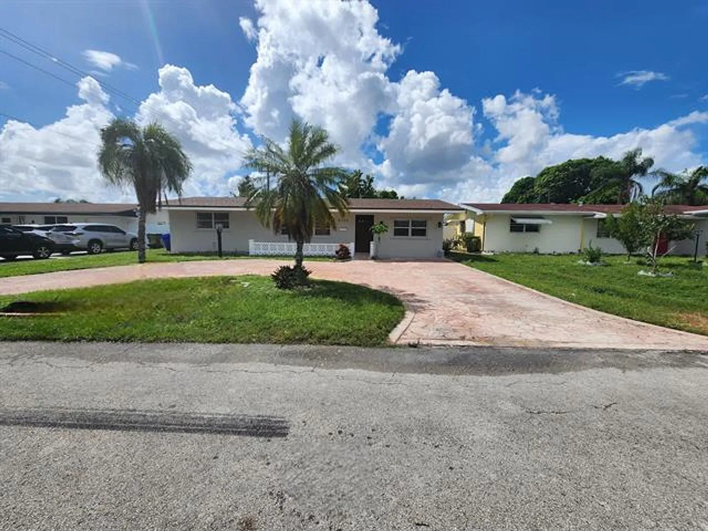 8760 NW 14th St # 8760, Pembroke Pines, FL 33024 — Photo 2