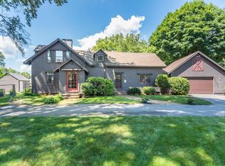 51 W Woodbridge Rd, North Andover, MA 01845
