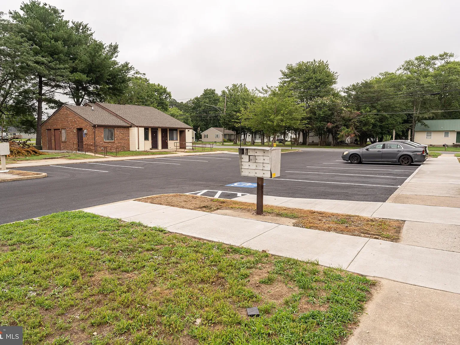 1 bed, 450 sqft, $1,095 — Photo 4