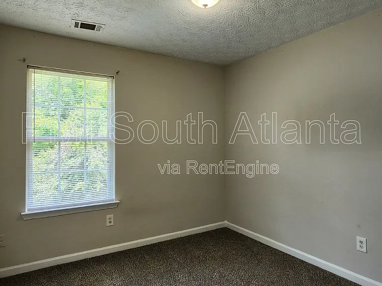1749 Carrington Dr — Photo 14