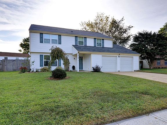 3rd image of 812 Stony Dr