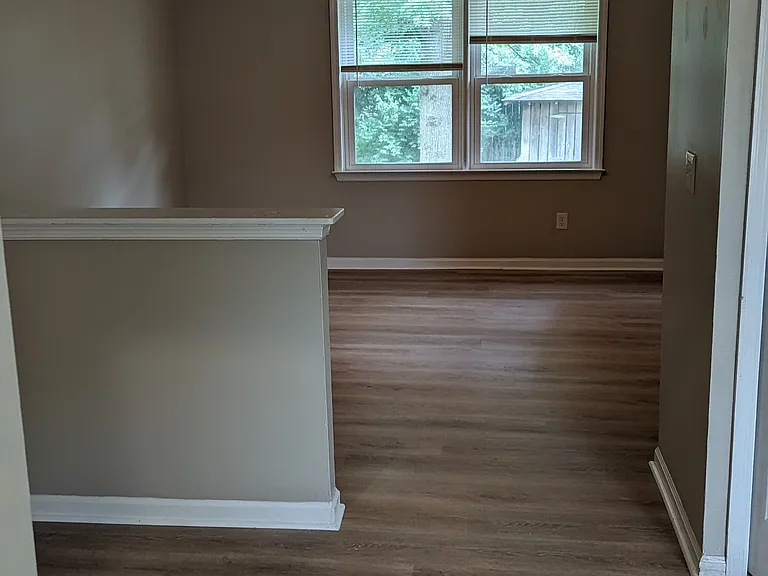 474 Woodview Dr — Photo 10