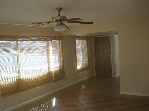 5th image of 1200 E Greenway Dr