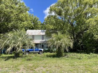 526 Bunnell Rd, Seville, FL 32190