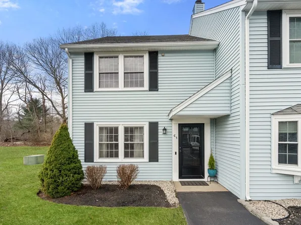 728 Auburn St APT C1, Whitman, MA 02382