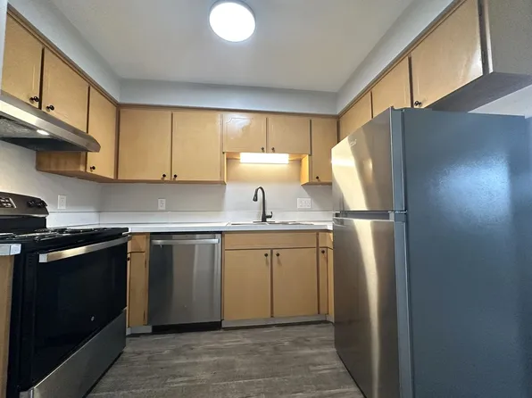 Bel-Air Apartments 8-Unit, 2501 Rucker Ave APT 6, Everett, WA 98201