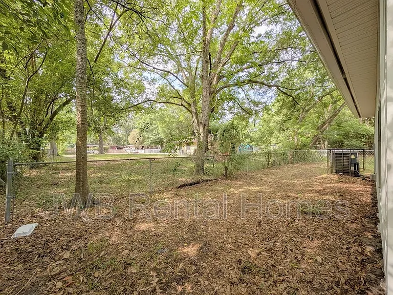 3352 Dillon St — Photo 13