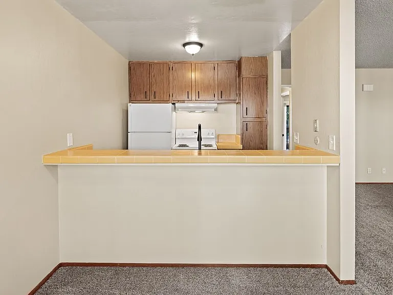 Park Plaza Apartments — Photo 50