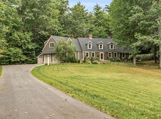 4 Colonial Dr, Merrimac, MA 01860