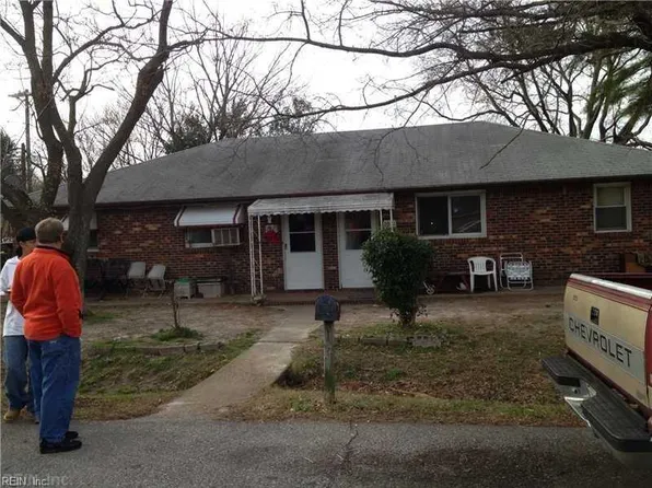 2021 Pond Ln, Chesapeake, VA 23324