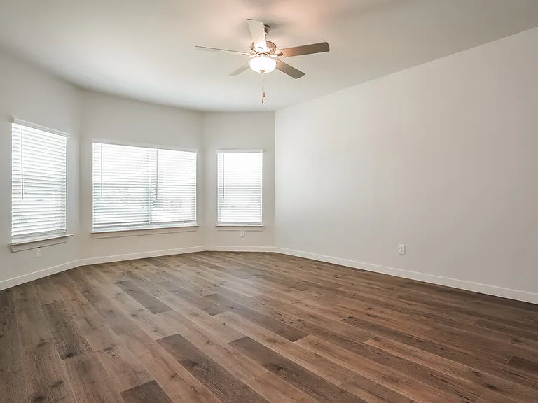 1540 Harvester Dr — Photo 9