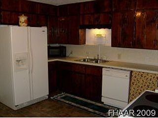 3rd image of 302 W Avenue D