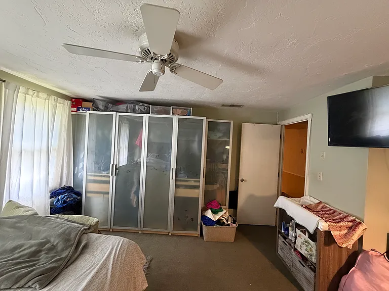 Master Bed Closets