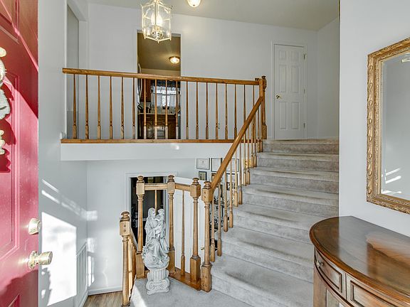 5th image of 1111 Rosebrook Dr