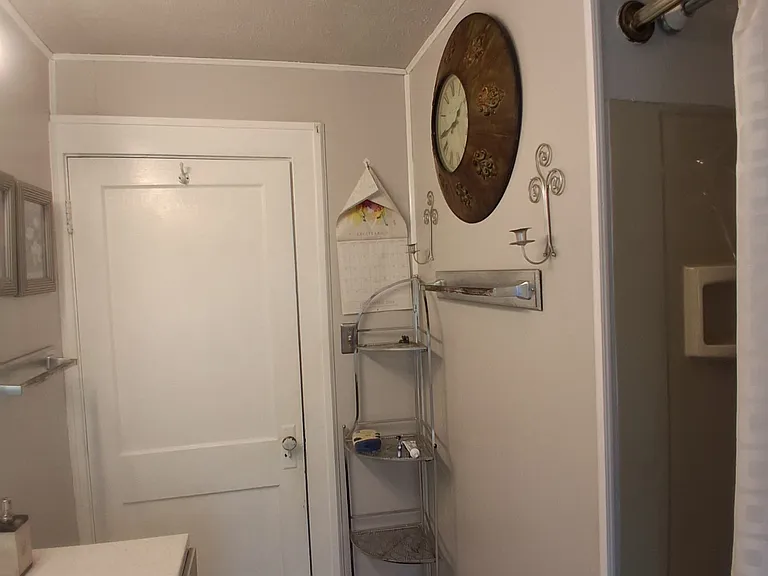 354 E Indianola Ave #1 — Photo 17