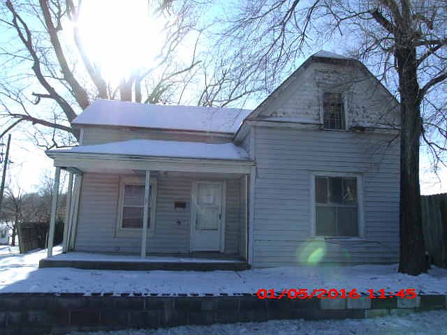 1st image of 601 E Main St