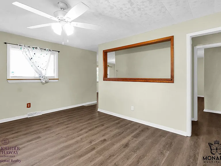 272 Collingwood Ave — Photo 11