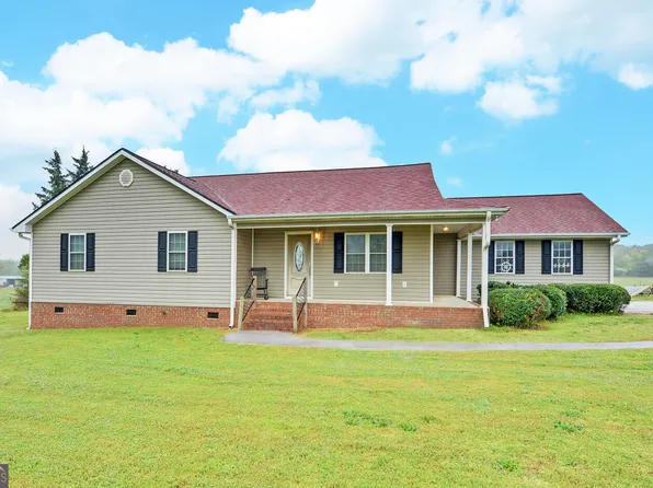 36 Bio Ln, Hartwell, GA 30643