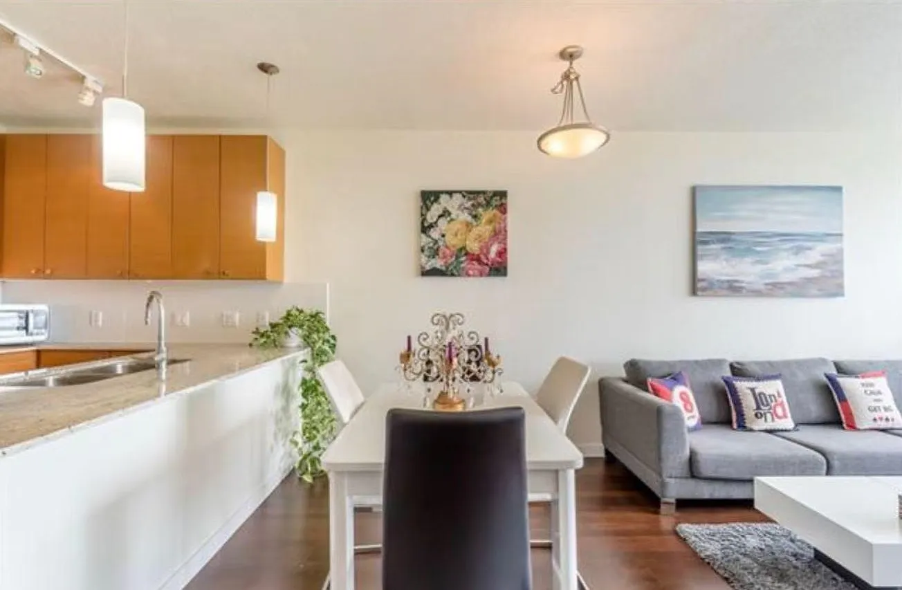 1 bed, 587 sqft, $2,200 — Photo 4