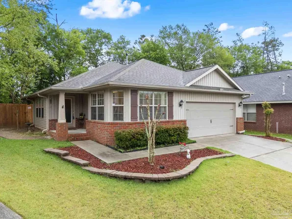 1438 Towhee Canyon Dr, Cantonment, FL 32533