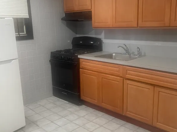 (undisclosed Address), Jamaica, NY 11436