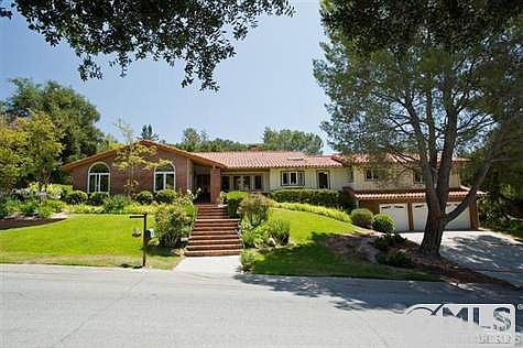 1st image of 31666 Foxfield Dr