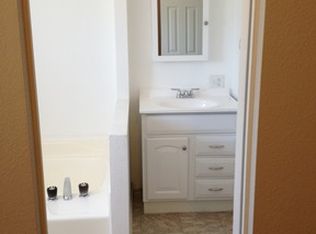 13644 E Ashlan Ave, Sanger, CA 93657